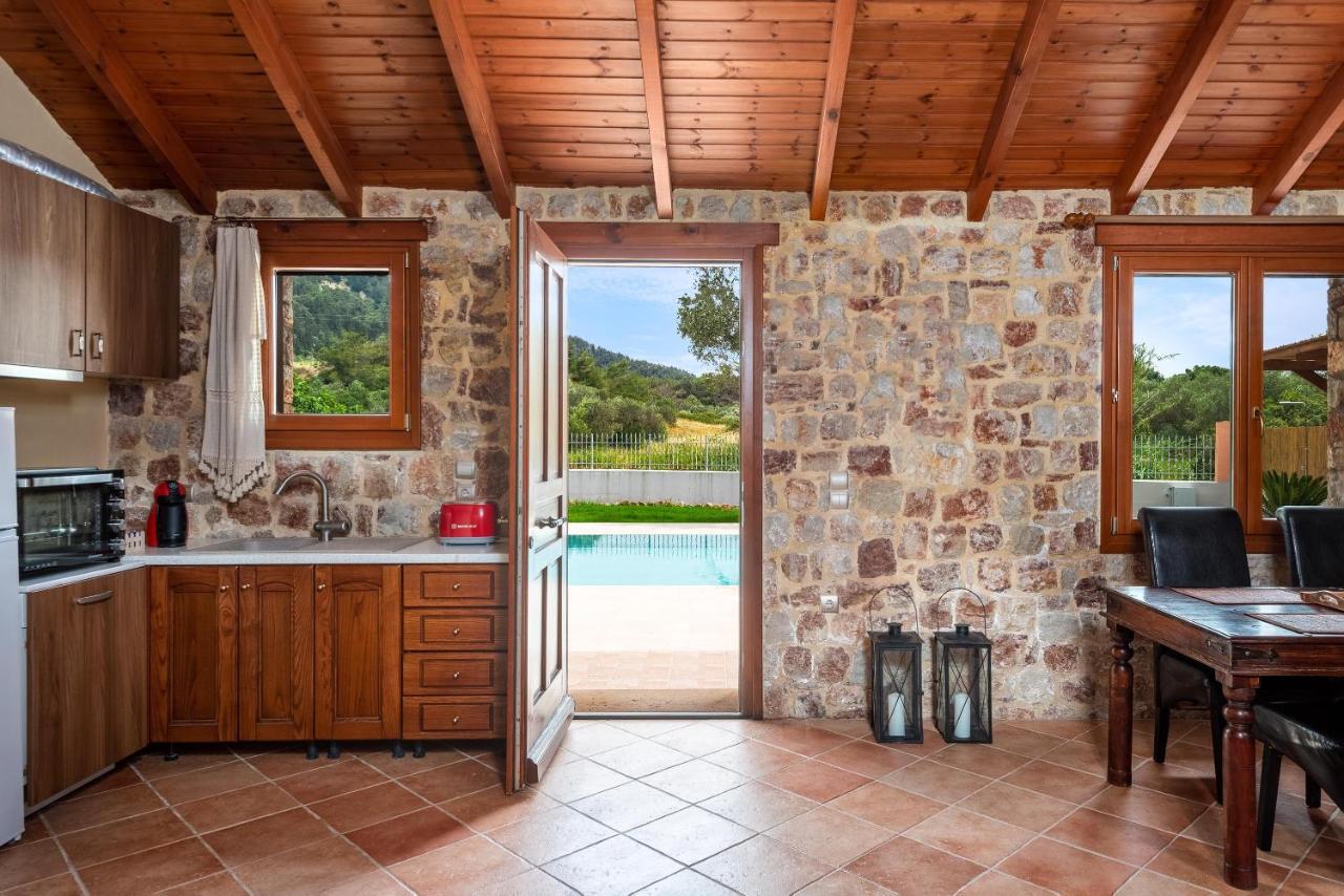 Filerolia Stone House Villa Pastida ภายนอก รูปภาพ